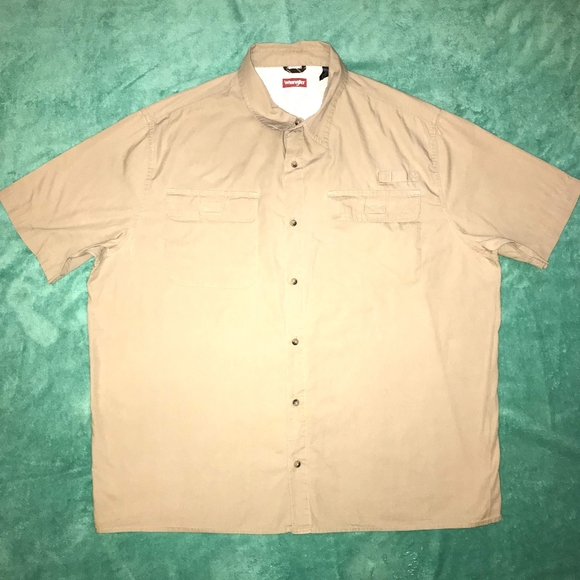 Wrangler Other - WRANGLER Casual Button Down